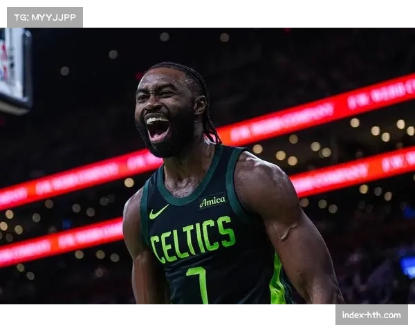 凯尔特人错位防守体系遭遇尼克斯冲击,布朗缺阵暴露防守韧性下滑